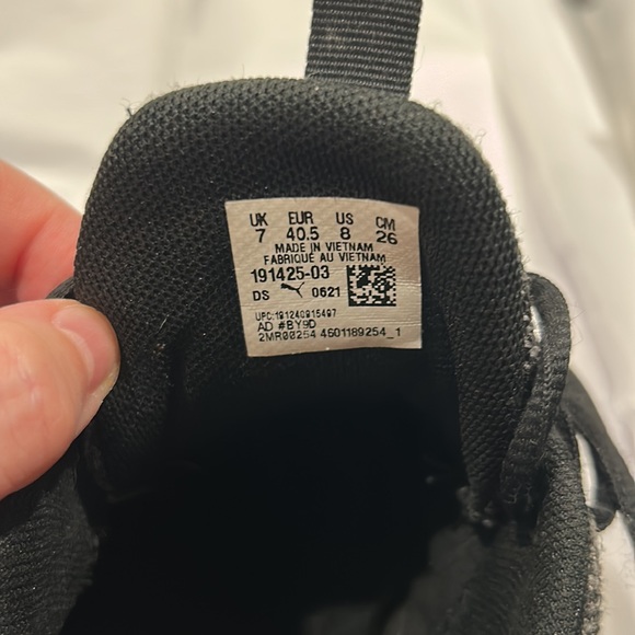 Puma black and gray fabric lace up shoes size 8 - Picture 2 of 6